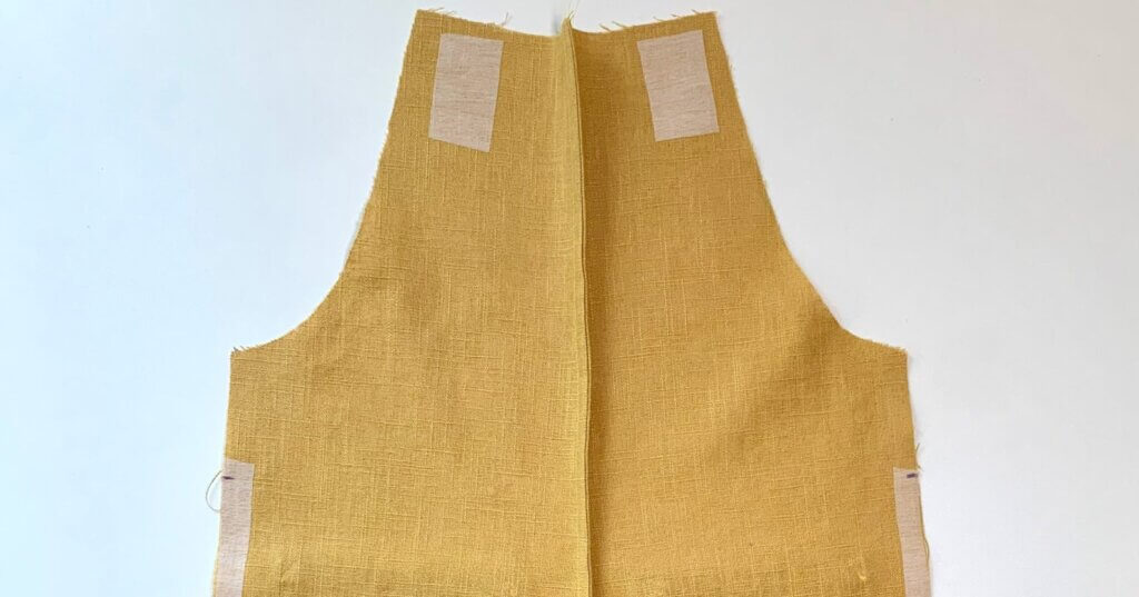 Schnittmuster Latzhose – kurze Kinderlatzhose mit flexiblen Trägern nähen