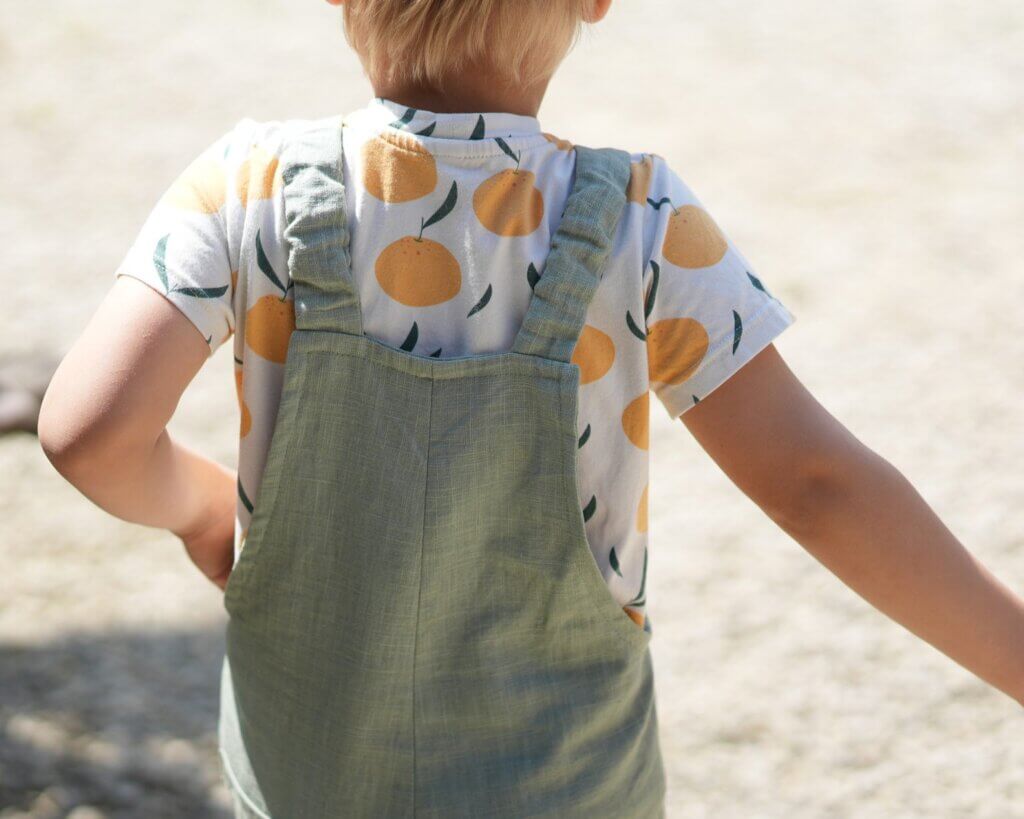 Schnittmuster Latzhose mit flexiblen Trägern 